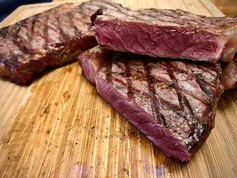steak reverse sear -  cuisson d'un steak - comment cuire un steak au bbq 